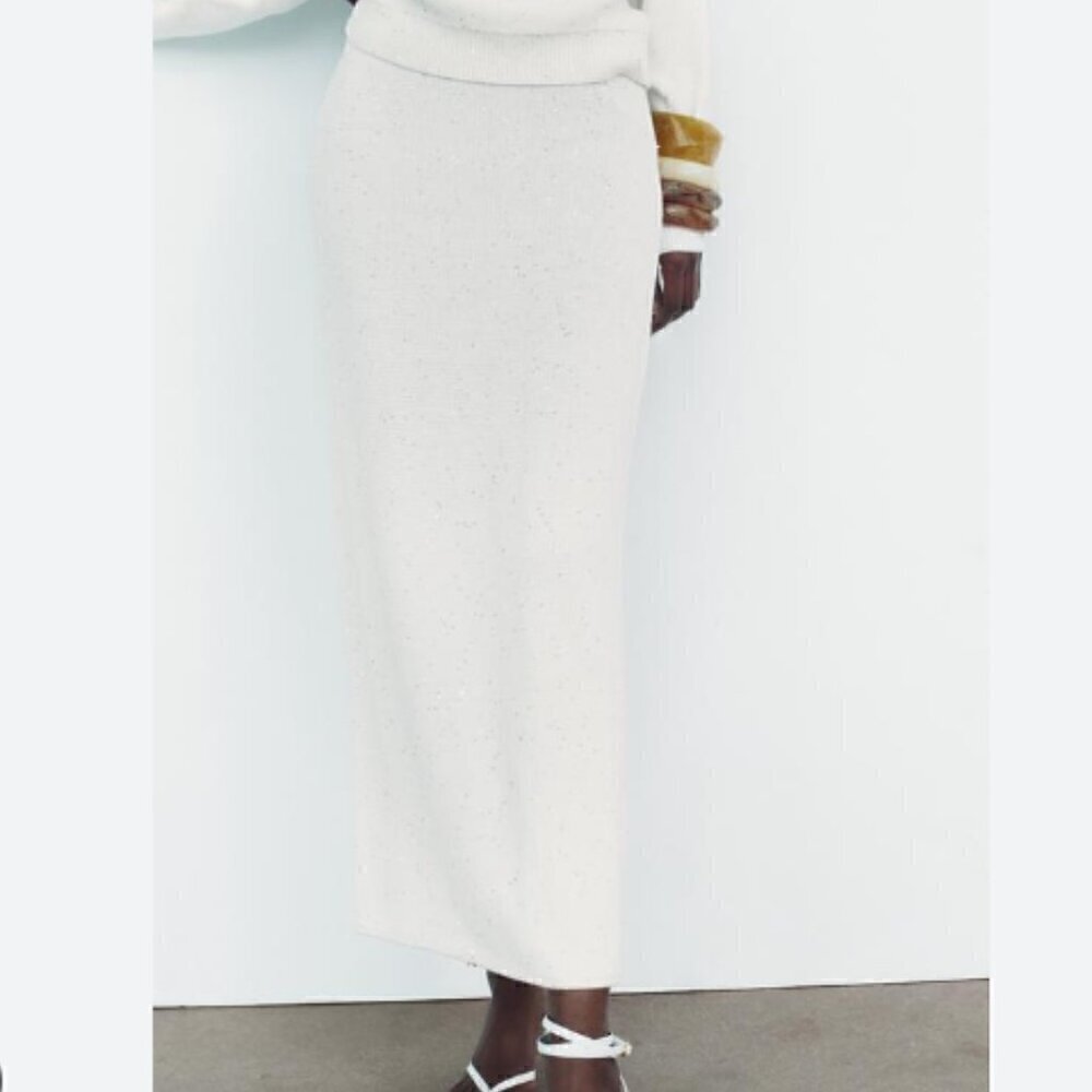 NWOT - Zara - Stretchy White Ribbed Pencil Skirt / Maxi - M